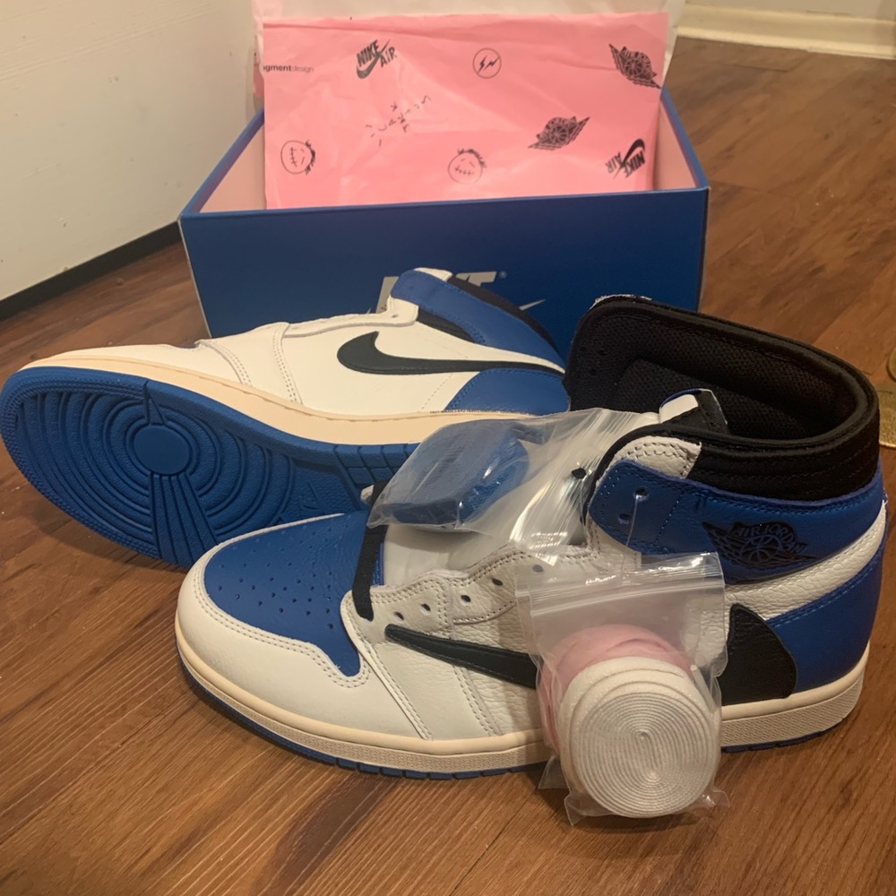 I have brand new never worn Travis Scott Jordan 1. They sale 4500 on the GOAT.